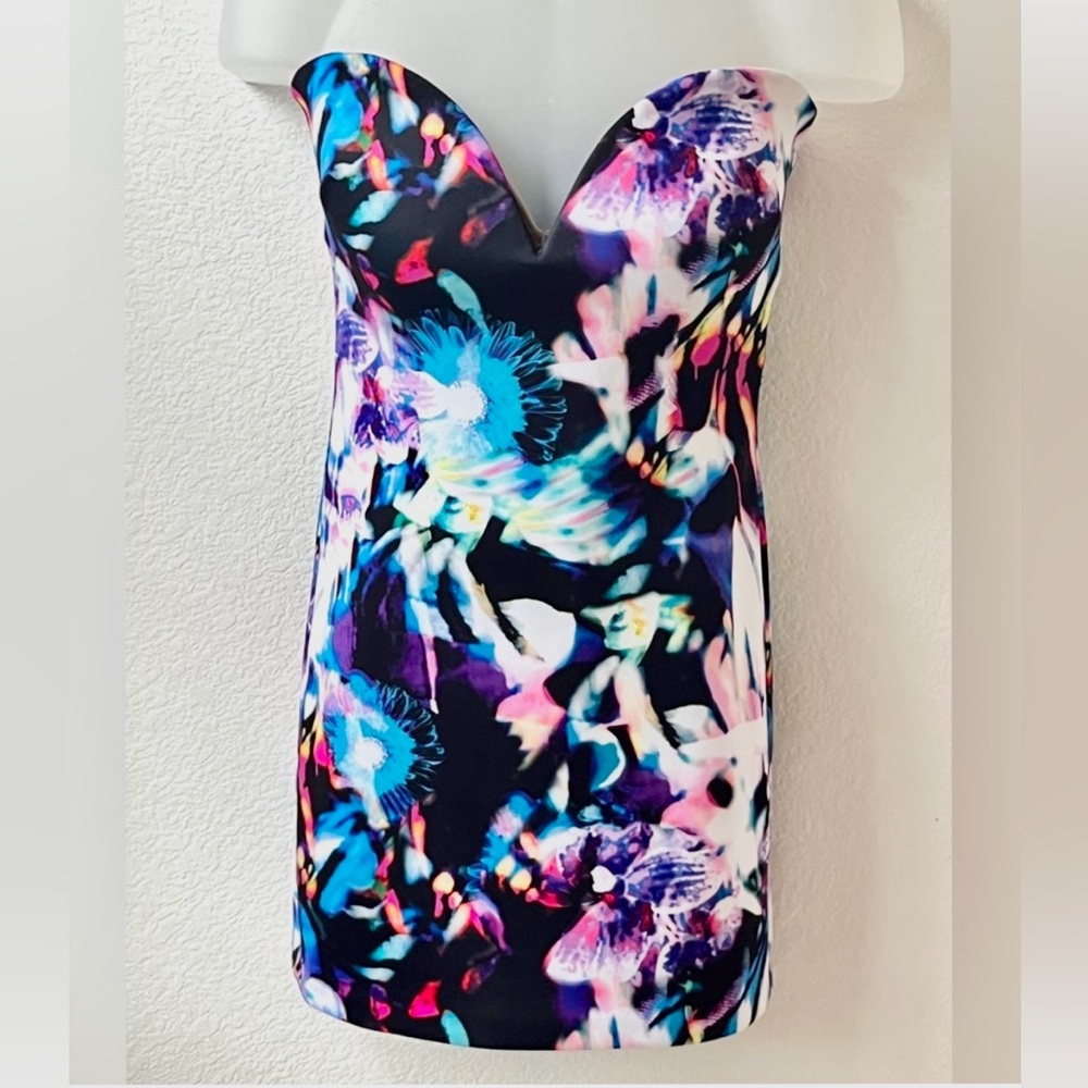 Bebe floral strapless summer dress.